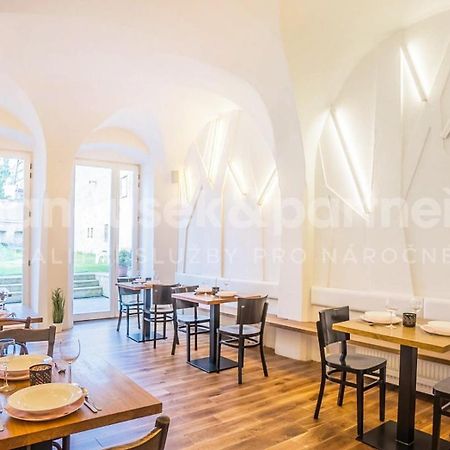 Penzion A Restaurace 14 豪斯庭 外观 照片
